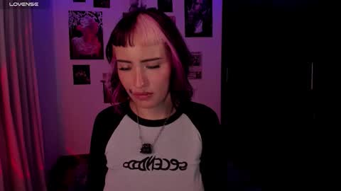 Nixxie  online show from March 27, 2026, 4:40 am