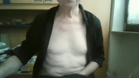 nkdyy online show from April 28, 2026, 1:27 pm