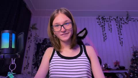 Snapshot of nloraaa chatting on December 27, 2024, 1:28 pm Tears Lora online show from December 27, 2024, 1:28 pm