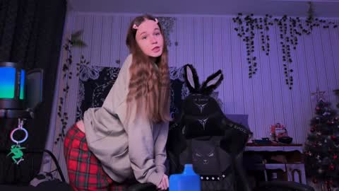 Snapshot of nloraaa chatting on January 12, 2025, 6:05 pm Tears Lora online show from January 12, 2025, 6:05 pm