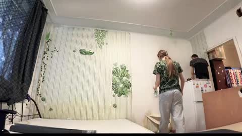 Snapshot of nloraaa chatting on February 24, 2025, 9:43 am Tears Lora online show from February 24, 2025, 9:43 am