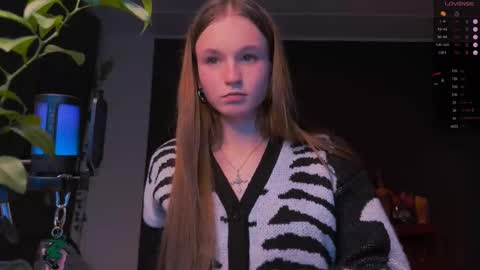 Snapshot of nloraaa chatting on March 2, 2025, 6:30 pm Tears Lora online show from March 2, 2025, 6:30 pm