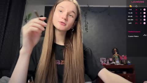 Snapshot of nloraaa chatting on March 7, 2025, 1:20 am Tears Lora online show from March 7, 2025, 1:20 am