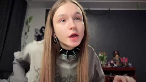 Snapshot of nloraaa chatting on March 9, 2025, 1:35 am Tears Lora online show from March 9, 2025, 1:35 am