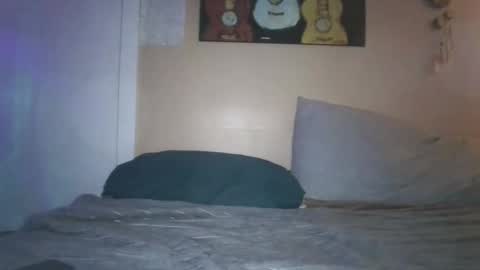 Snapshot of no_facequeen chatting on October 7, 2025, 4:31 am Leah online show from October 7, 2025, 4:31 am