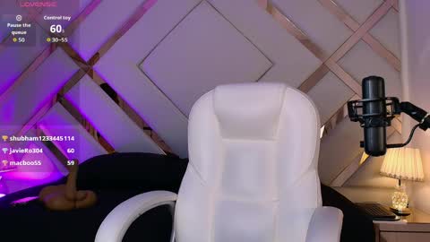   online show from April 5, 2026, 11:40 am