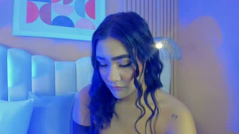 Noa online show from June 12, 2026, 2:54 am