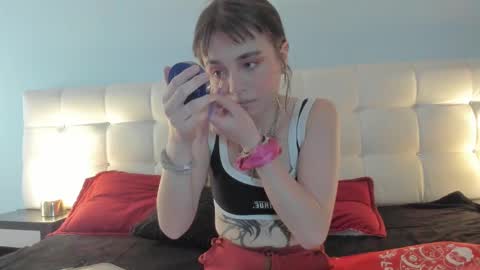 Sophy  online show from February 23, 2025, 4:24 pm