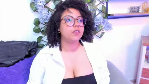 Snapshot of noa_veega chatting on January 6, 2026, 10:01 pm N O A online show from January 6, 2026, 10:01 pm