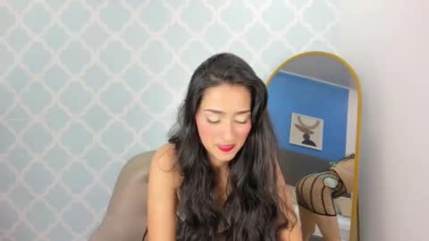 Snapshot of noaah_smith_ chatting on January 21, 2025, 12:07 pm N O A A H online show from January 21, 2025, 12:07 pm