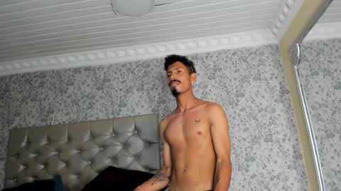 Snapshot of noaahtylor chatting on March 8, 2026, 2:04 am Noah online show from March 8, 2026, 2:04 am