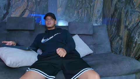 Snapshot of noah_blackk chatting on February 23, 2026, 1:30 pm noah_blackk online show from February 23, 2026, 1:30 pm