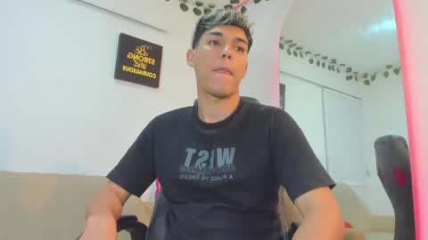 Snapshot of noah_carter66 chatting on November 5, 2025, 2:55 am noah online show from November 5, 2025, 2:55 am