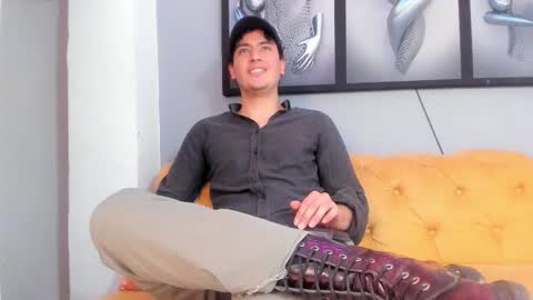 Snapshot of noah_ferrary chatting on November 7, 2025, 7:25 pm Noah Ferrary online show from November 7, 2025, 7:25 pm