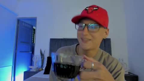 Snapshot of noah_jayden chatting on October 25, 2025, 7:08 pm Noah Jayden online show from October 25, 2025, 7:08 pm