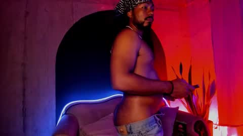 Snapshot of noah_jones__ chatting on December 12, 2024, 8:25 am Noah online show from December 12, 2024, 8:25 am