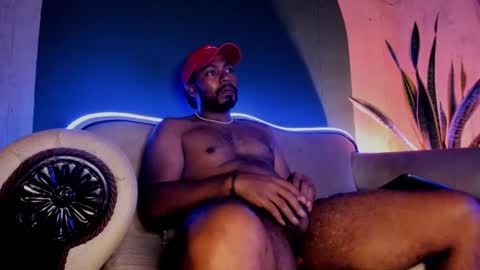 Snapshot of noah_jones__ chatting on December 14, 2024, 8:23 am Noah online show from December 14, 2024, 8:23 am