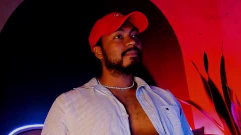 Snapshot of noah_jones__ chatting on December 17, 2024, 4:45 am Noah online show from December 17, 2024, 4:45 am