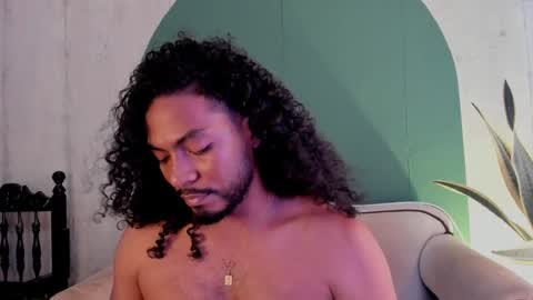 Snapshot of noah_jones__ chatting on January 20, 2025, 7:04 pm Noah online show from January 20, 2025, 7:04 pm