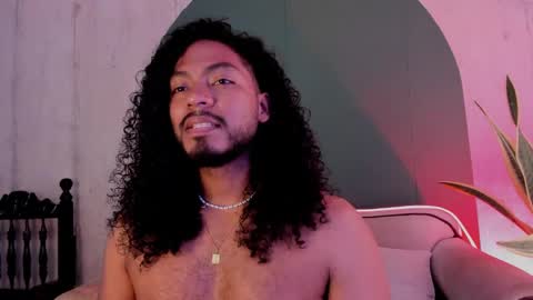 Snapshot of noah_jones__ chatting on January 22, 2025, 5:38 pm Noah online show from January 22, 2025, 5:38 pm