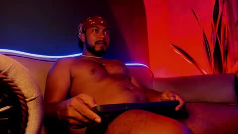 Snapshot of noah_jones__ chatting on February 1, 2025, 3:19 am Noah online show from February 1, 2025, 3:19 am