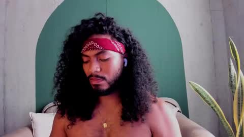 Snapshot of noah_jones__ chatting on February 18, 2025, 8:58 pm Noah online show from February 18, 2025, 8:58 pm