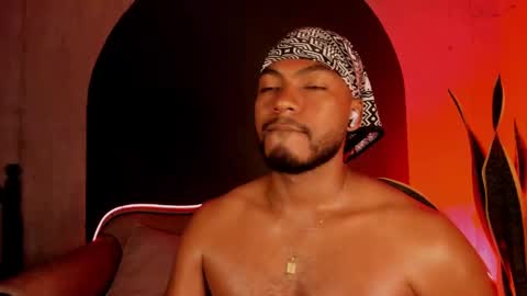 Snapshot of noah_jones__ chatting on February 25, 2025, 2:03 am Noah online show from February 25, 2025, 2:03 am