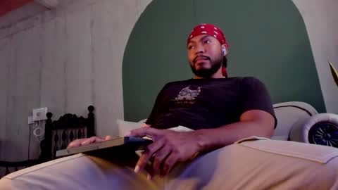 Snapshot of noah_jones__ chatting on September 11, 2025, 6:52 pm Noah online show from September 11, 2025, 6:52 pm