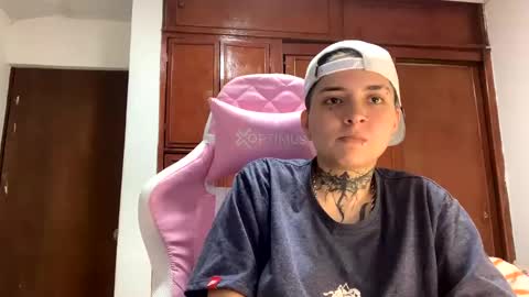 noah hehim    online show from January 28, 2025, 5:11 am