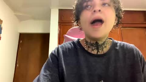 noah hehim    online show from January 29, 2025, 11:25 pm