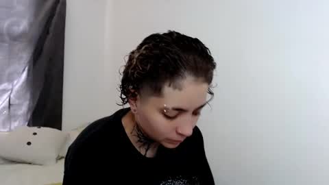 noah hehim    online show from February 21, 2025, 6:15 pm