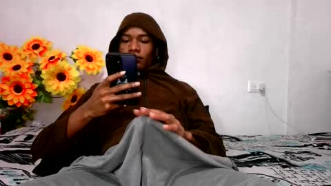 Noah Millers online show from November 30, 2025, 1:26 pm