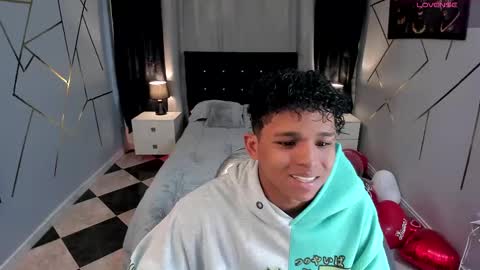 Snapshot of noah_smith04 chatting on February 18, 2025, 10:25 pm noah_smith04 online show from February 18, 2025, 10:25 pm