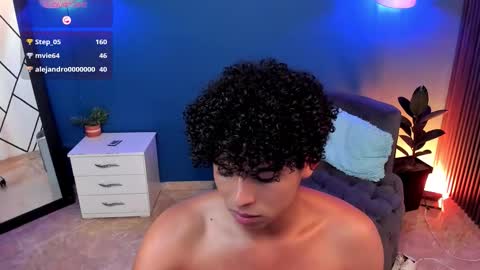 noah_smith04 online show from November 7, 2025, 4:51 pm