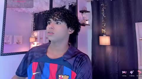 noah_smith04 online show from November 18, 2025, 12:20 pm