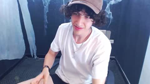 noah_sokolov online show from October 31, 2025, 3:02 pm