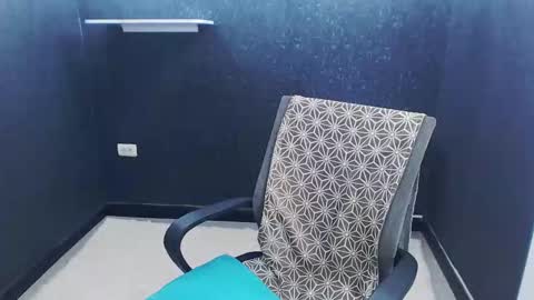 noah_sokolov online show from January 14, 2026, 7:41 pm