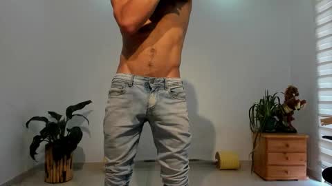 Snapshot of noahbrawn chatting on February 26, 2026, 1:21 pm LIAM- noah online show from February 26, 2026, 1:21 pm