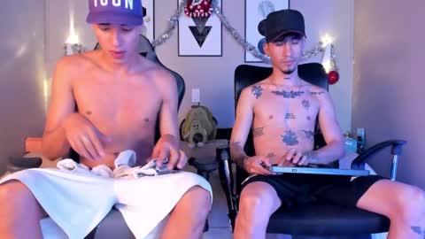 noahdaviss online show from December 9, 2024, 12:12 am