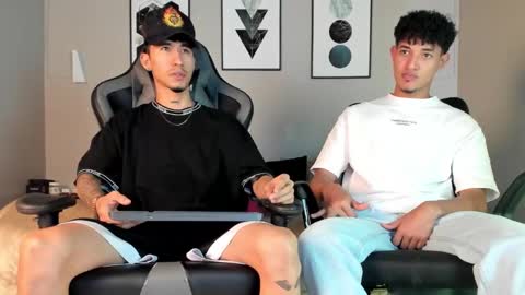 noahdaviss online show from January 19, 2025, 2:25 am