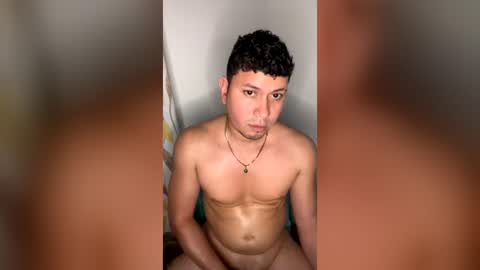 noahlatino35 online show from June 24, 2026, 7:29 am