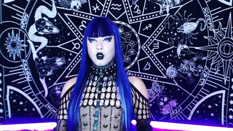 caroline online show from April 7, 2026, 9:48 pm