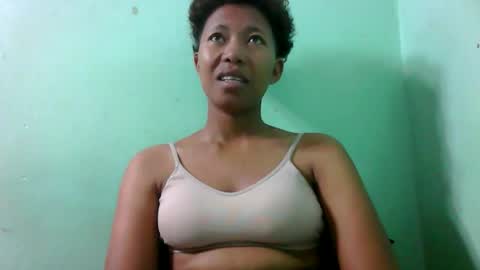 noella711128 online show from September 27, 2025, 5:01 am