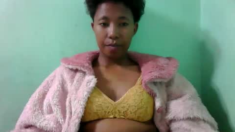 noella711128 online show from October 6, 2025, 6:33 am