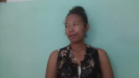 noellah online show from March 6, 2025, 5:24 am