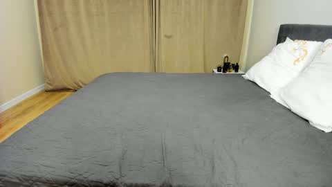 Noelle Natty online show from November 15, 2025, 3:59 am