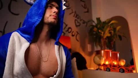 kevin online show from October 11, 2025, 12:21 am