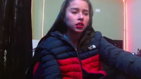 Noha Thomson online show from October 16, 2025, 9:27 pm