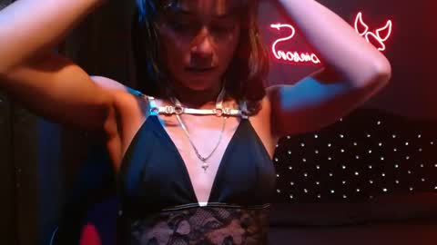 Snapshot of noha_thomson chatting on April 17, 2026, 8:45 pm Noha Thomson online show from April 17, 2026, 8:45 pm