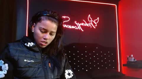 Snapshot of noha_thomson chatting on May 9, 2026, 12:10 pm Noha Thomson online show from May 9, 2026, 12:10 pm